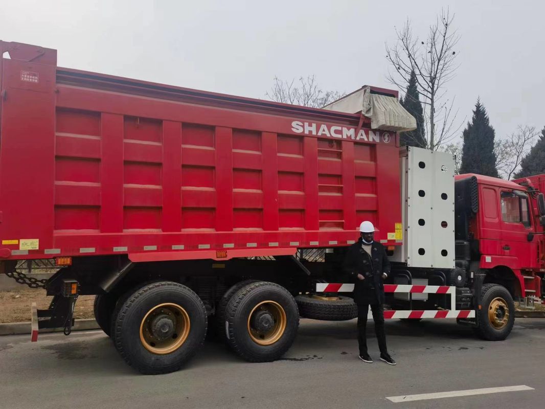 90 ton zware dumptruck 6x4 SHACMAN CNG dumptruck Rood F3000 6x4 380 EuroV