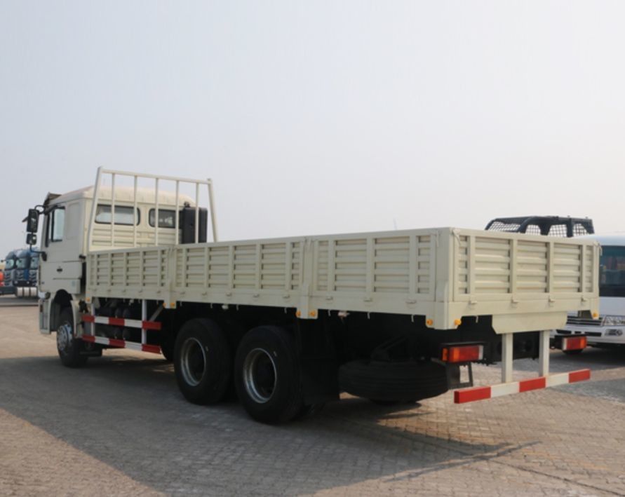 SHACMAN F3000 vrachtwagen 6x4 340 pk Euro II Wit 10 wielen vrachtwagen
