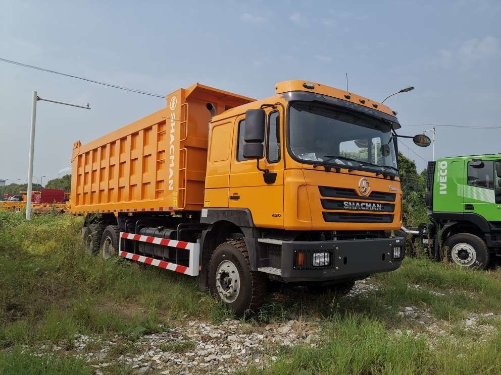 SHACMAN 3 axel dump truck F3000 6x4 430 pk EuroII 25 ton 3 axel dump truck