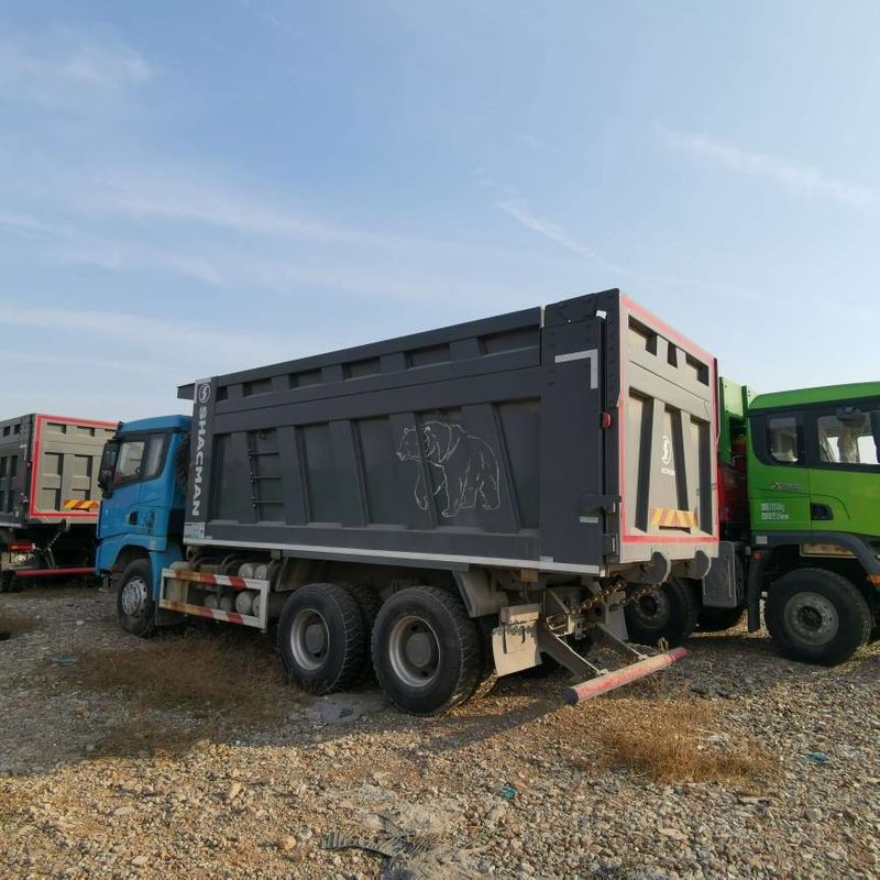 400 pk zware dumptruck geconfigureerd met air ride suspension voor optimale prestaties