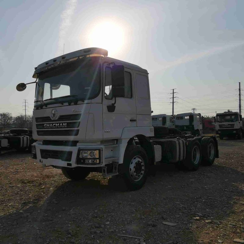 Rood SHACMAN F3000 375HP Euro V 6-wiel tractor hoofd 4x2 WEICHAI motor