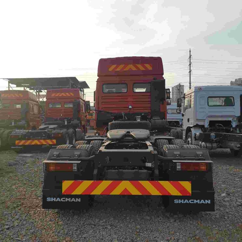 Rood SHACMAN F3000 375HP Euro V 6 wiel trekkerkop 4x2 WEICHAI motor