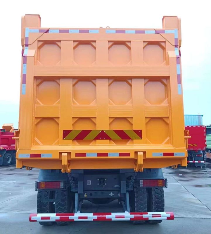 SHACMAN 3 axel dump truck F3000 8x4 430 pk EuroII 25 ton 3 axel dump truck