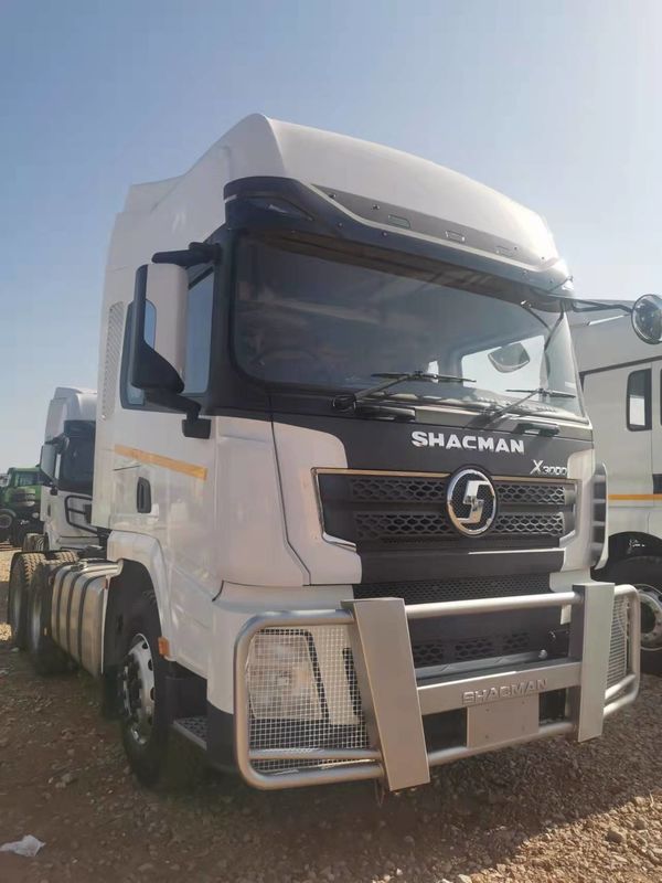 SHACMAN X3000 6x4 Traktor Truck EuroV 480HP Witte Truck Traktorkop Met Uitgebreide Hoge Dakcabine En 400L brandstoftank