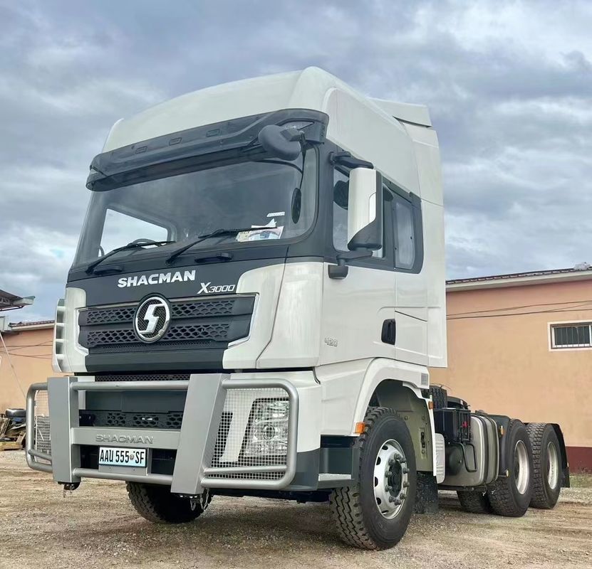 SHACMAN X3000 6x4 Traktor Truck EuroV 480HP Witte Truck Traktorkop Met Uitgebreide Hoge Dakcabine En 400L brandstoftank
