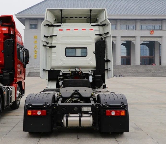 SHACMAN X3000 4x2 Tractor 420HP Dubbel Slaper Links Driver Tractor Truck Voor Algerije