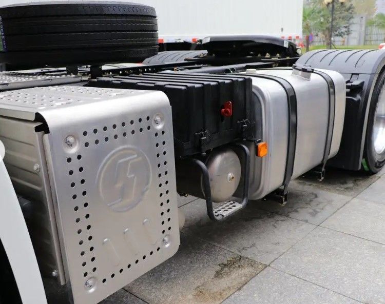 SHACMAN Traktor Truck 6 wielen X3000 4x2 Links bestuurder Dubbel slaper Sterk trekker hoofd voor Algerije