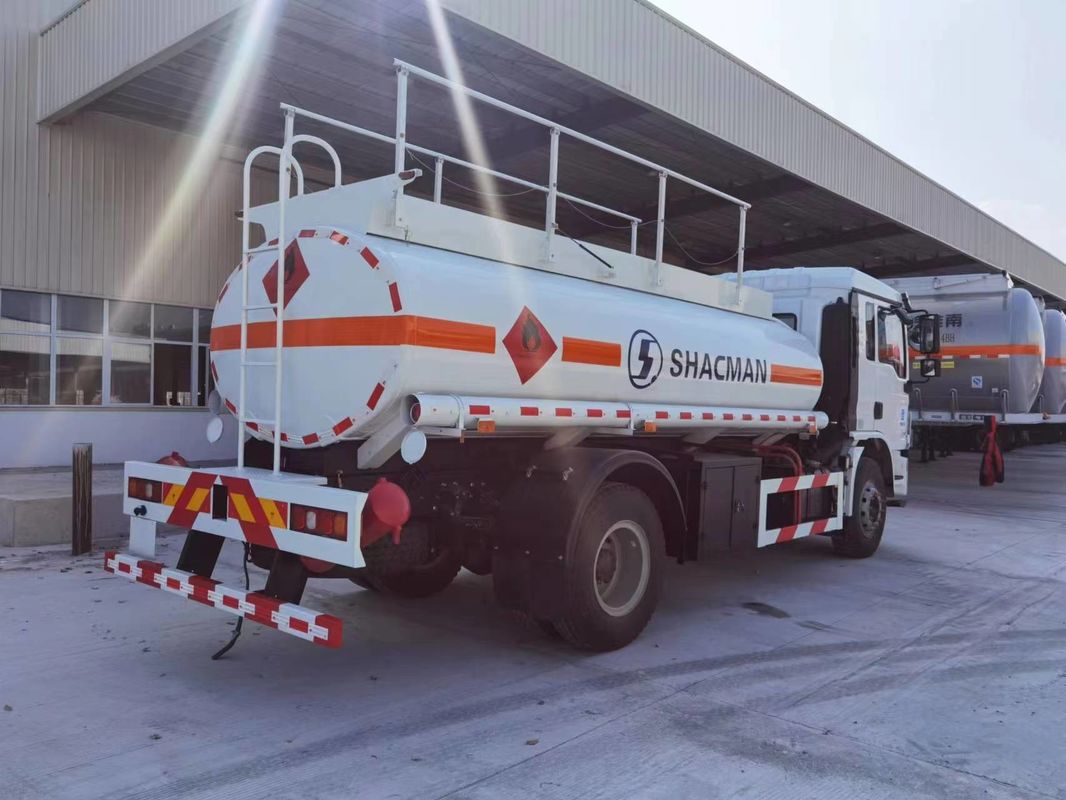 Shacman F3000 6x4 20000 liter watercapaciteit brandstoftanker tankwagen voor het transport van olie