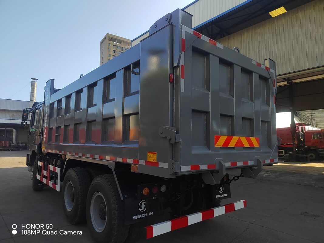 SHACMAN 3-assige zware dumper met 12.00R20 banden, 400L brandstoftank en handgeschakelde versnellingsbak, 430PK EuroII, 25 ton